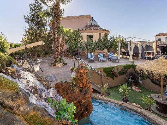 Villa en venta en Iznalloz, Casas Nuevas