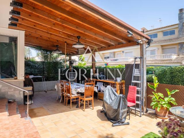 Chalet en venta en la Llosa, Baix Camp