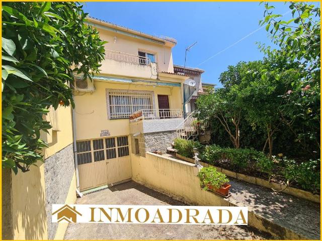 Villa en venta en La Adrada