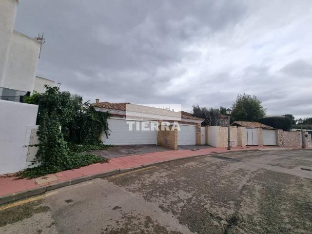 Villa en venta en Molina De Segura, Torrealta