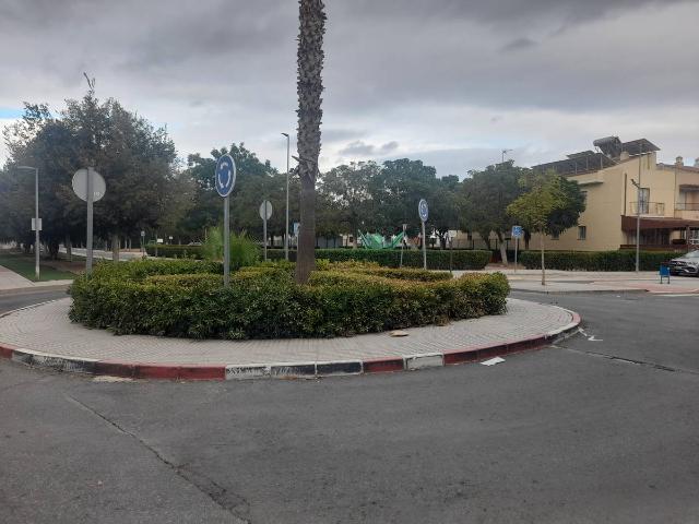 Chalet en venta en La Algaba, Sevilla