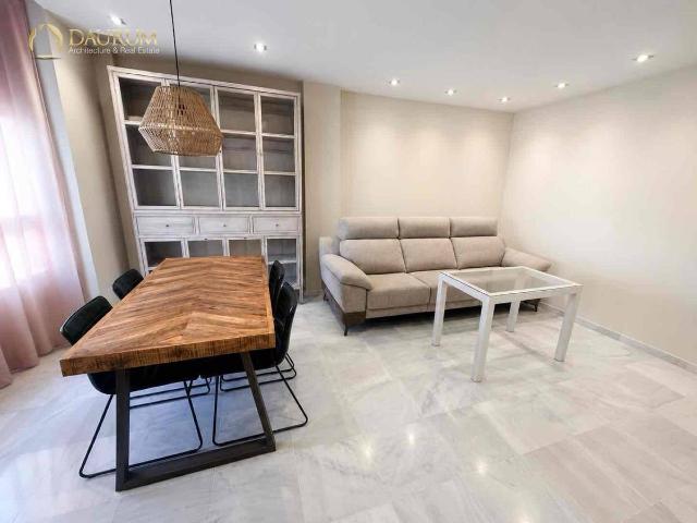 Chalet en venta en La Algaba, Andalucía