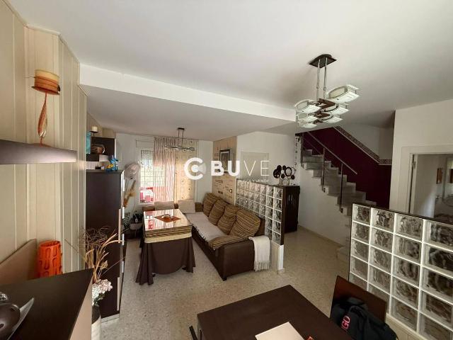 Chalet en venta en La Algaba, Sevilla