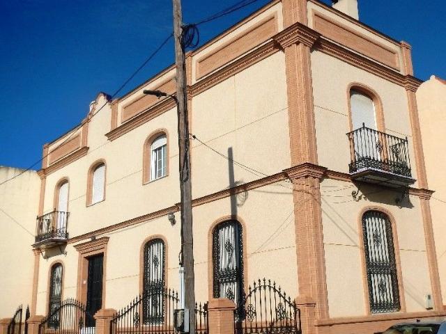 Chalet en venta en La Algaba, Sevilla