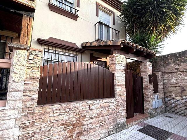 Chalet en venta en La Algaba, Sevilla