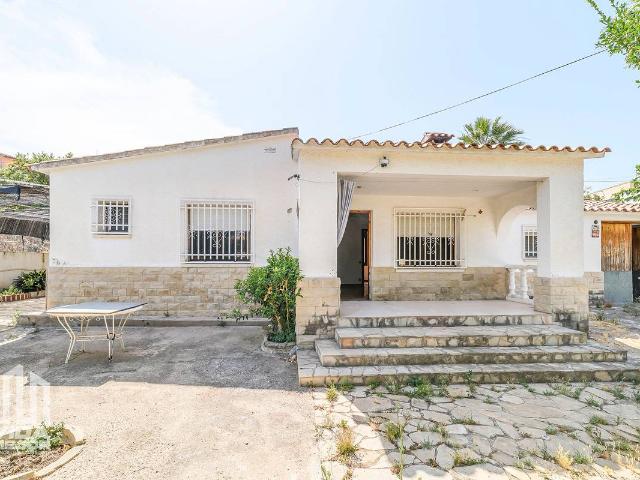 Villa en venta en La Bisbal Del Penedès