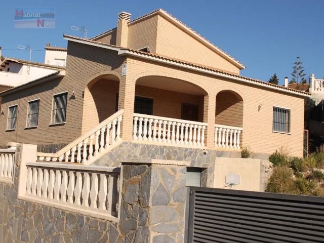 Villa en venta en La Bisbal Del Penedès