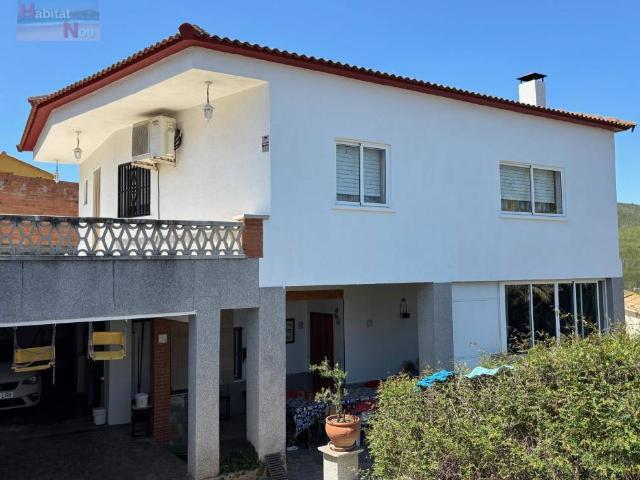 Villa en venta en La Bisbal Del Penedès