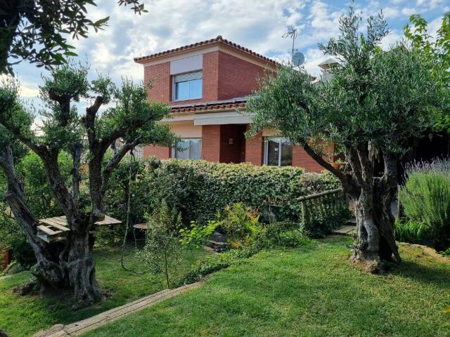 Villa en venta en La Bisbal D'empordà