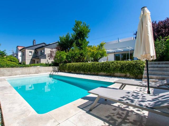 Villa en venta en Pozuelo De Alarcón, Pozuelo Estación