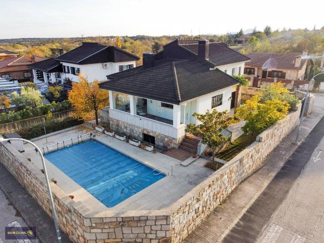 Chalet en venta en La Cabrera, Madrid