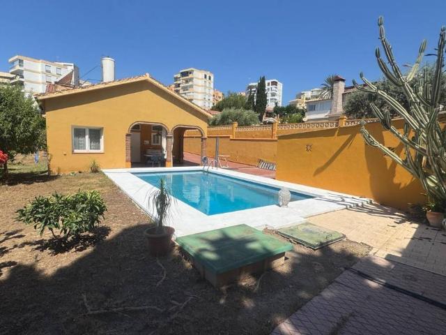 Villa en venta en Rincón De La Victoria