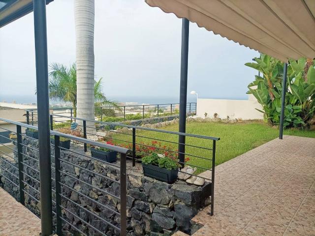 Chalet en venta en La Postura, Adeje