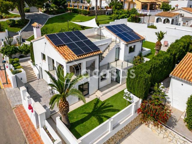 Chalet en venta en La Sierrezuela, Costa del Sol Occidental