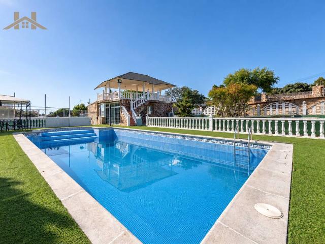 Chalet en venta en Arroyomolinos, Madrid