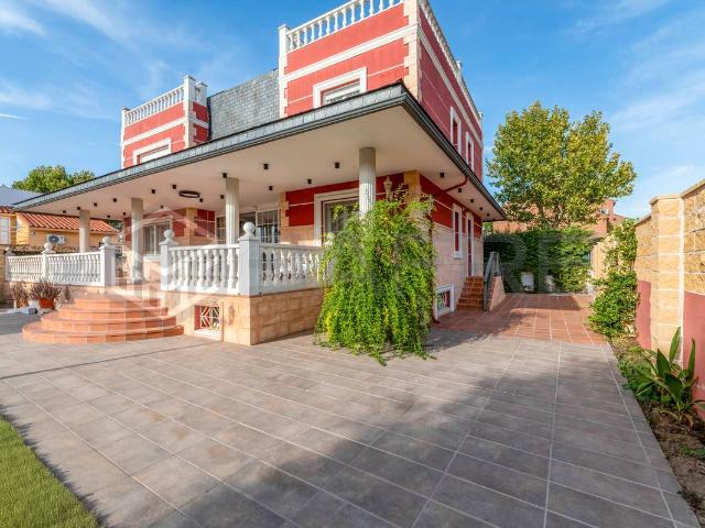 Chalet en venta en Arroyomolinos, Madrid