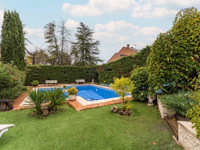 Chalet en venta en Arroyomolinos, Madrid