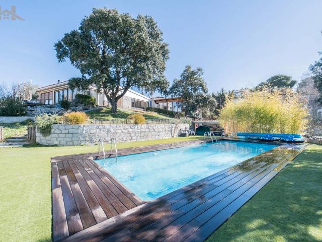 Chalet en venta en Arroyomolinos, Madrid