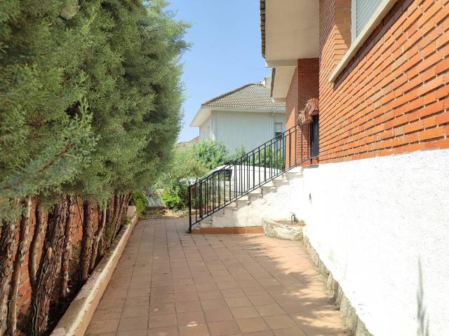 Chalet en venta en Arroyomolinos, Madrid