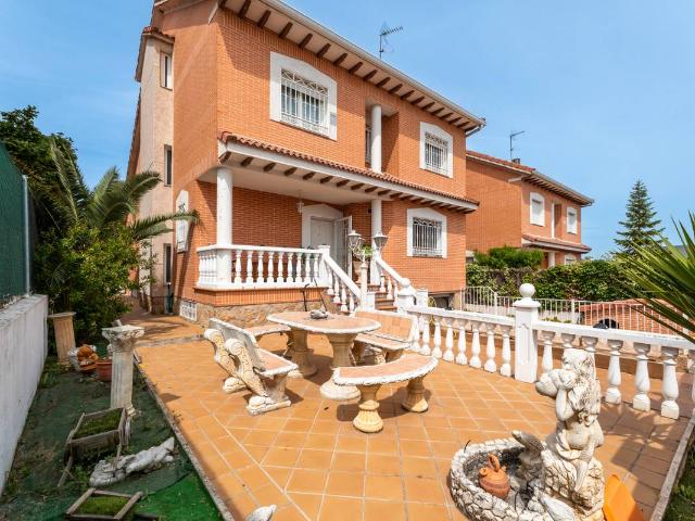 Villa en venta en Arroyomolinos