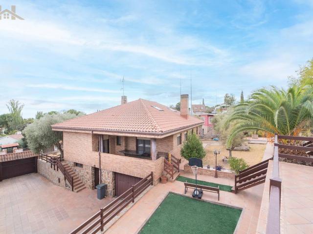 Chalet en venta en Arroyomolinos, Madrid