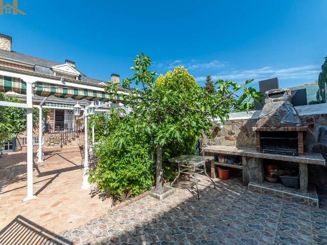 Chalet en venta en Arroyomolinos, Madrid