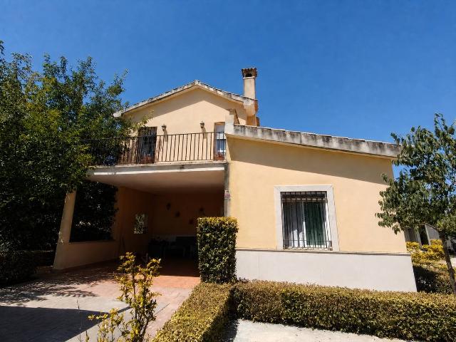 Chalet en venta en La Carlota, Andalucía