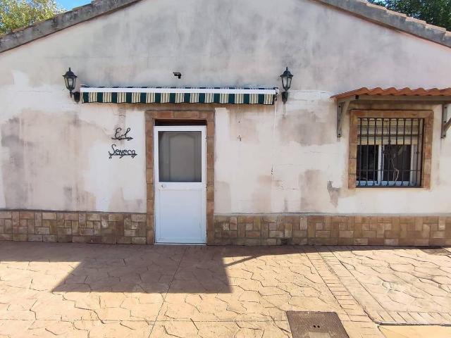 Chalet en venta en La Carlota, Córdoba