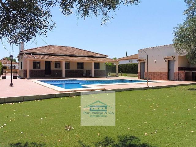 Chalet en venta en La Carlota, Andalucía