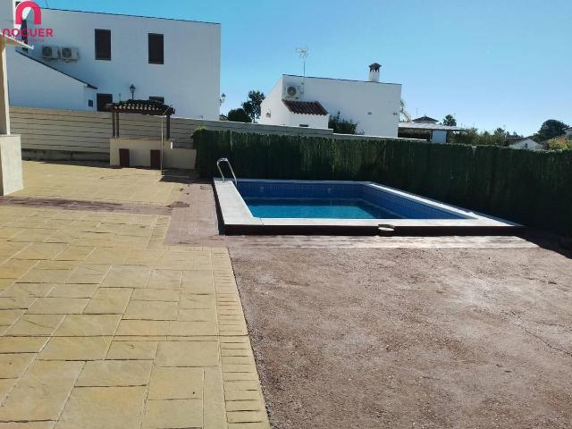 Chalet en venta en La Carlota, Andalucía