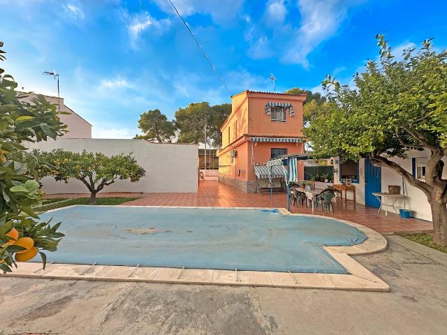 Chalet en venta en l'Horta Nord, Valencia