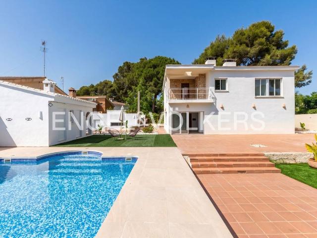 Chalet en venta en l'Horta Nord, Valencia