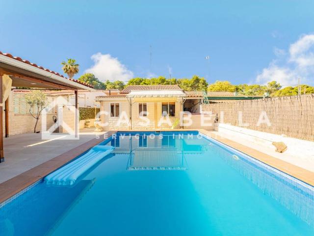 Chalet en venta en l'Horta Nord, Valencia