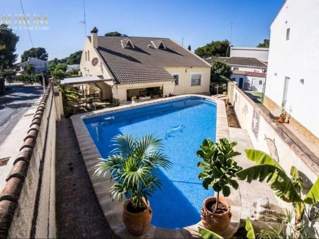 Chalet en venta en l'Horta Nord, Valencia