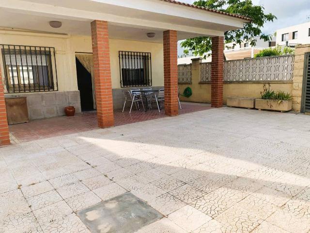 Villa en venta en Vilanova I La Geltrú, Centrevila