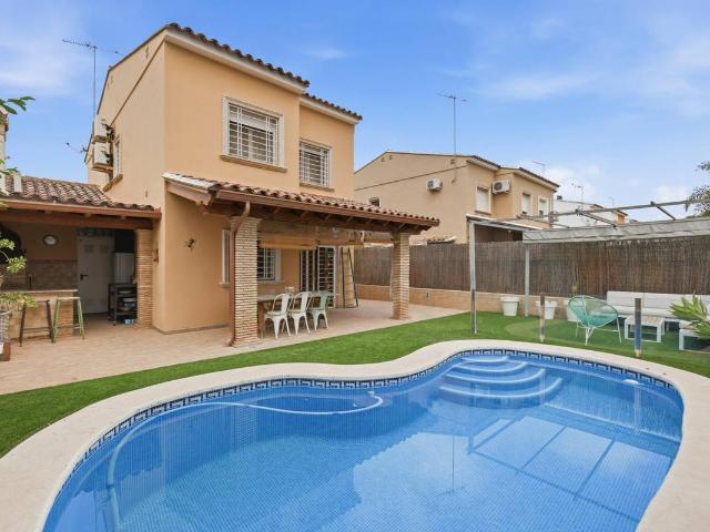 Chalet en venta en el Camp de Túria, Valencia
