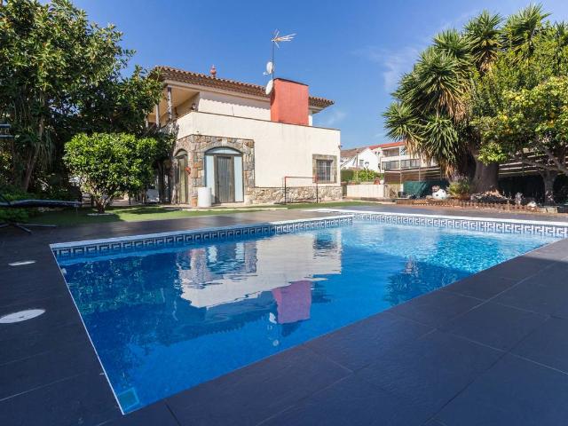 Chalet en venta en la Llosa, Baix Camp