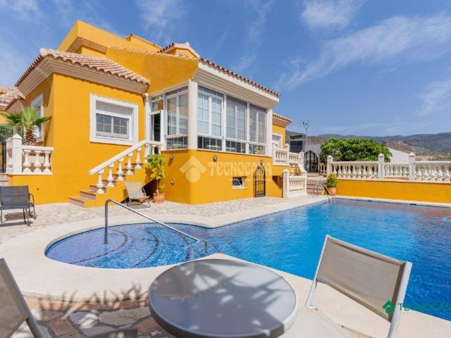 Chalet en venta en Vícar, Andalucía