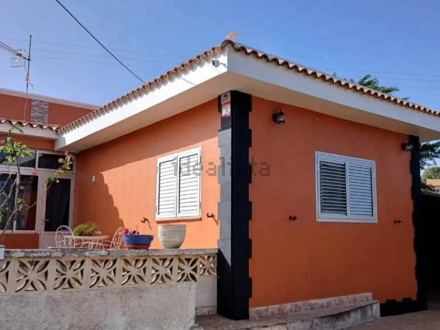 Chalet en venta en Las Rosas, El Rosario