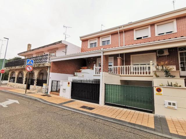 Villa en venta en Arroyo De La Encomienda, Arroyo