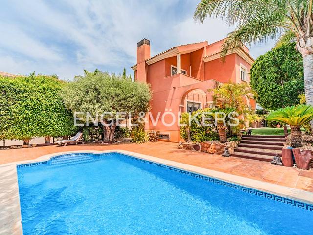 Villa en venta en Sant Joan D'alacant, Benimagrell