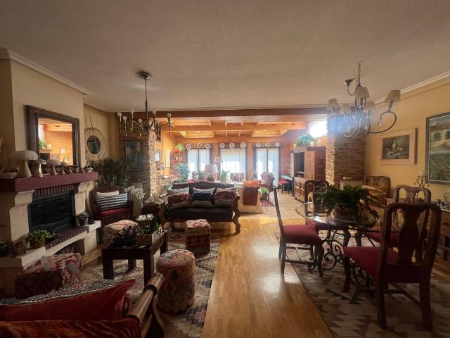 Chalet en venta en Santolaya, Siero
