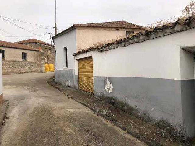 Villa en venta en La Fuente De San Esteban