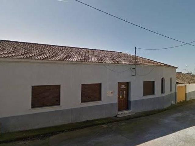 Villa en venta en La Fuente De San Esteban