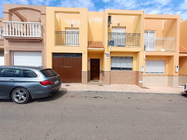 Chalet en venta en Vícar, Andalucía