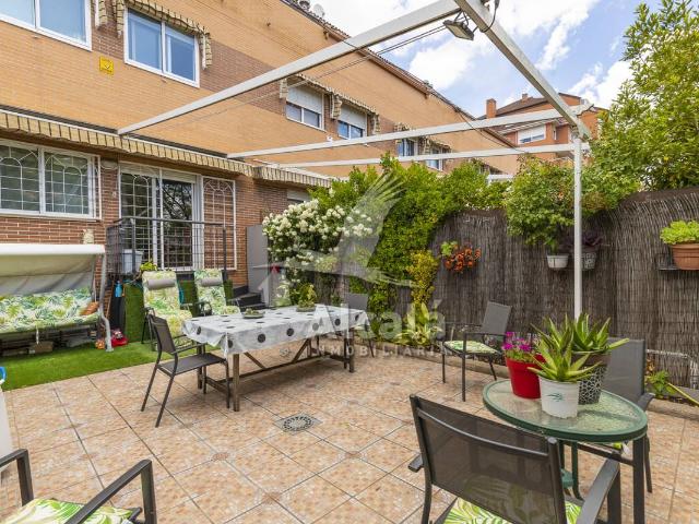 Villa en venta en Alcalá De Henares, Venecia