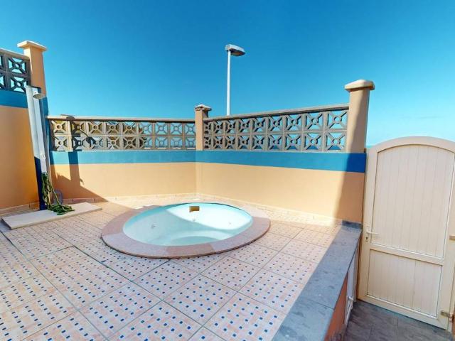 Chalet en venta en San José de las Longueras, Telde