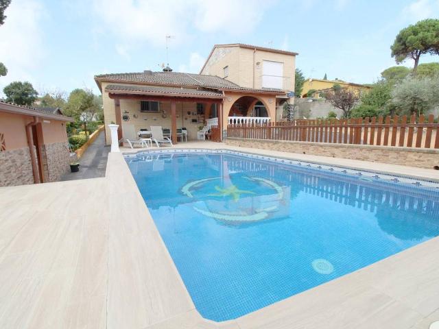 Chalet en venta en Vidreres, Girona