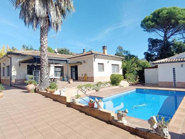 Chalet en venta en Vidreres, Girona