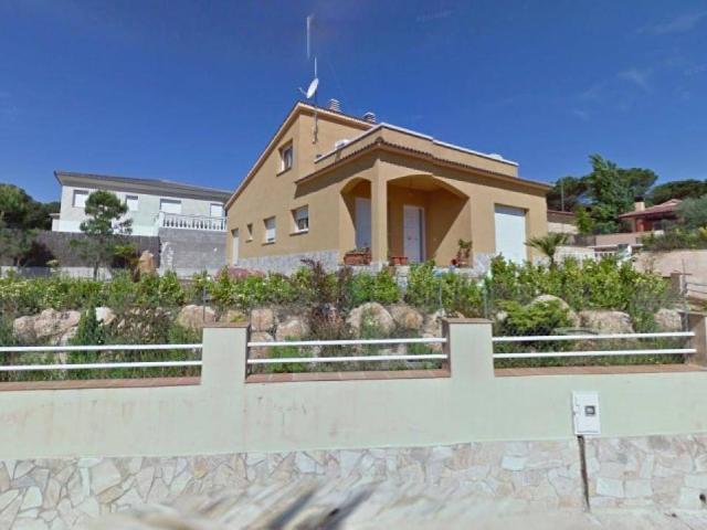 Villa en venta en Vidreres